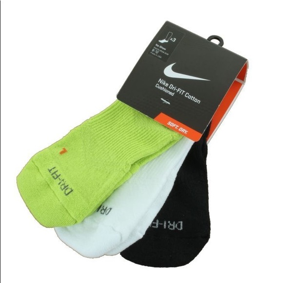 nike dri fit socks no show